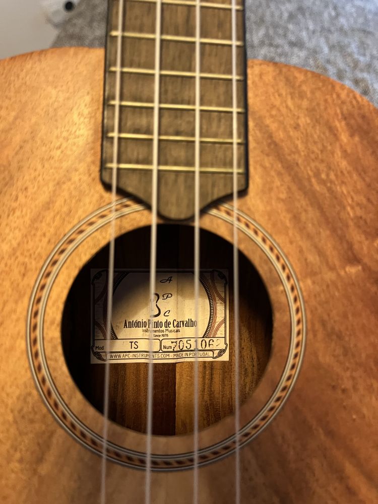 Ukelele António Pinto Carvalho
