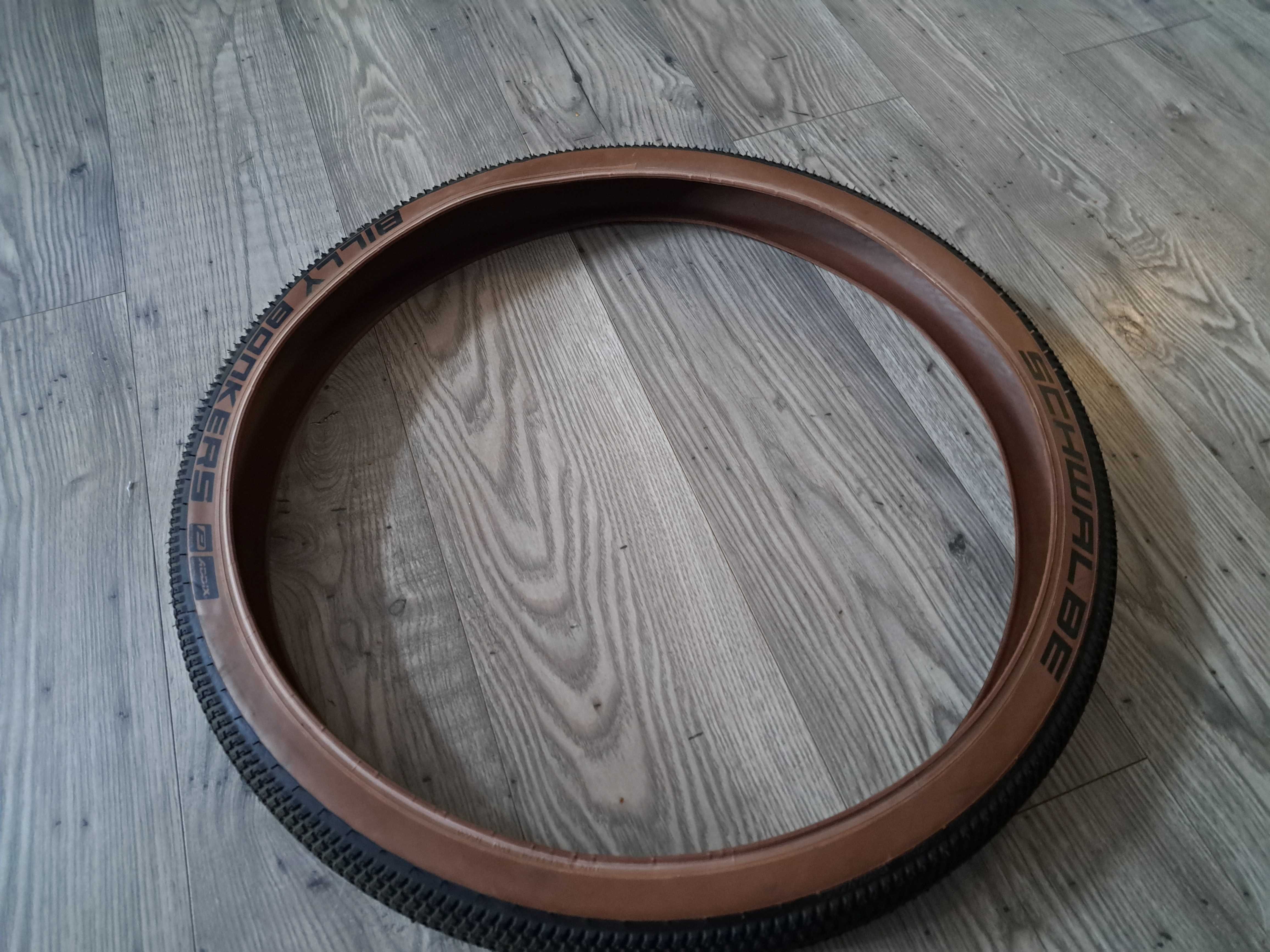 Opona Schwable Billy Bonkers 26x2.10 zwijana