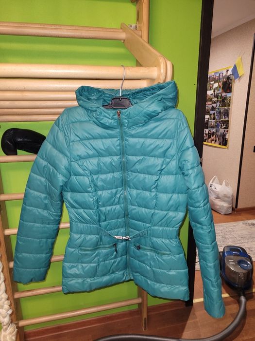 Куртка жіноча демісезон,розмір S,чудовий стан