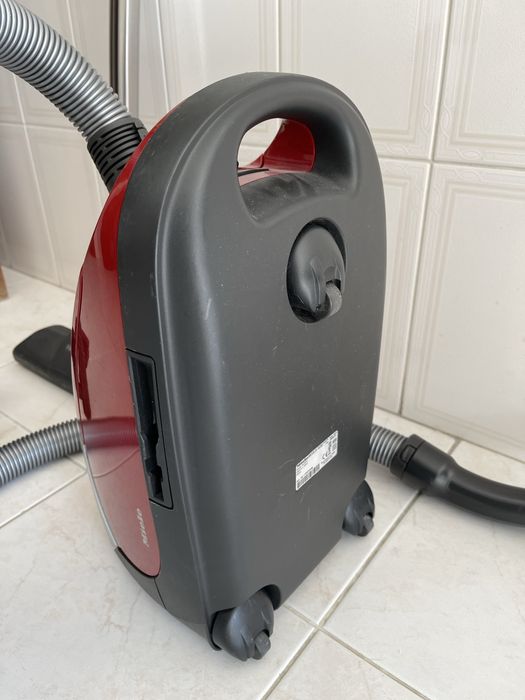 Aspirador Miele Compact C1 Ecoline