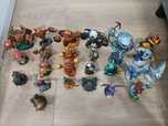 Skylanders Giants 25 figurek