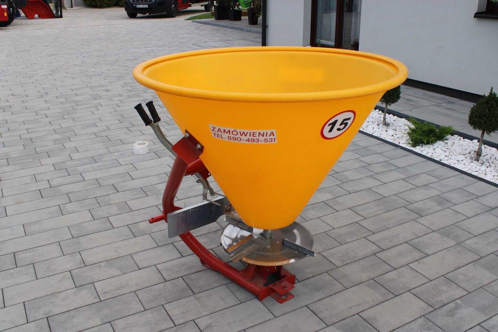Posypywarka soli piasku Piaskarka Rozsiewacz komunalny Lejek do nawozu