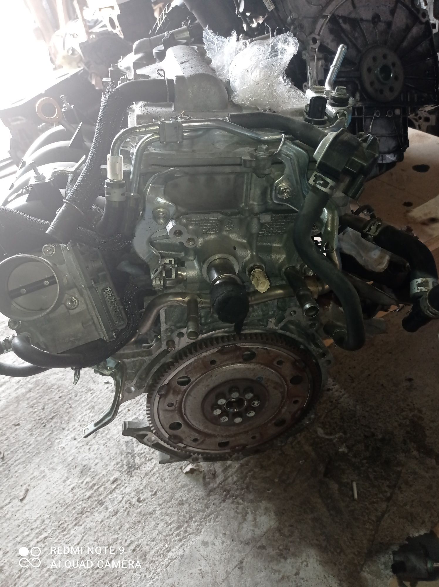 Toyota Corolla. Auris. Prius Silnik 1.8
