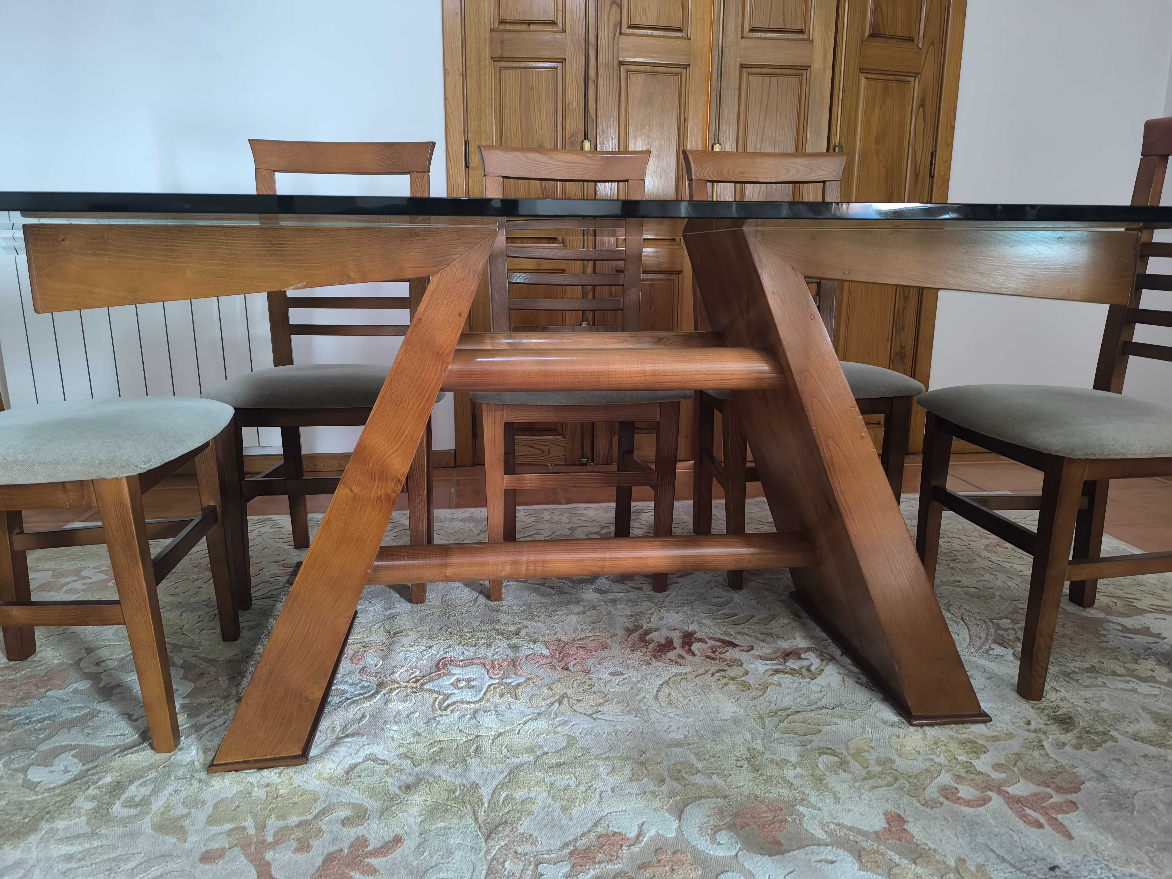 Baixa de Preço: Mesa de sala elegante e moderna com 8 cadeiras