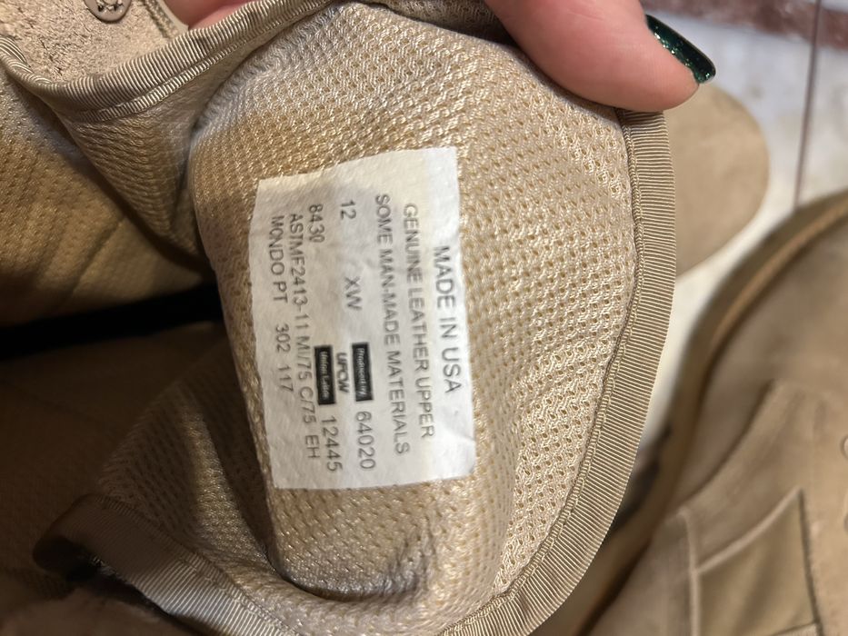 Чоловічі трекінгові черевики Vibram нові, 45 розмір