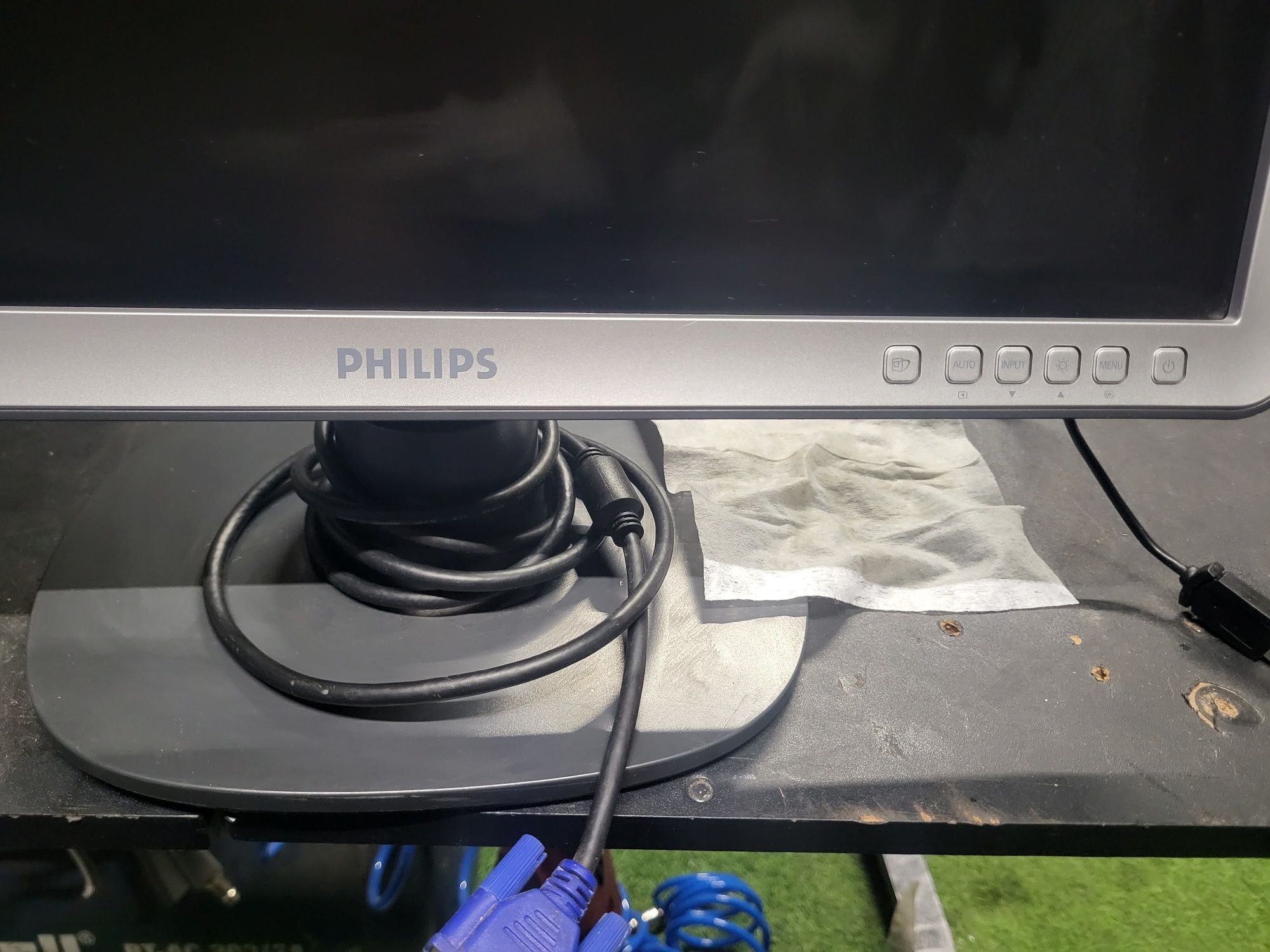 Monitor Philips HWS8I90T