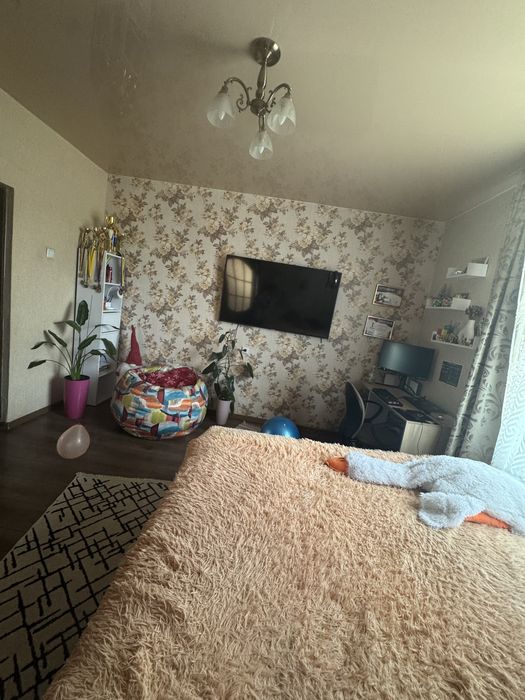 Будинок неподалік міста Шептицький