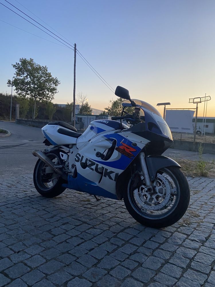 SUZUKI GSXR 600 srad
