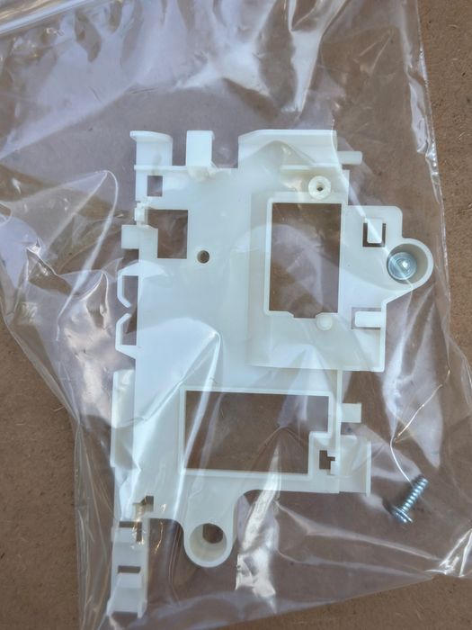 Wewnętrzny prowadnik / napinacz nici do Brother FS100WT