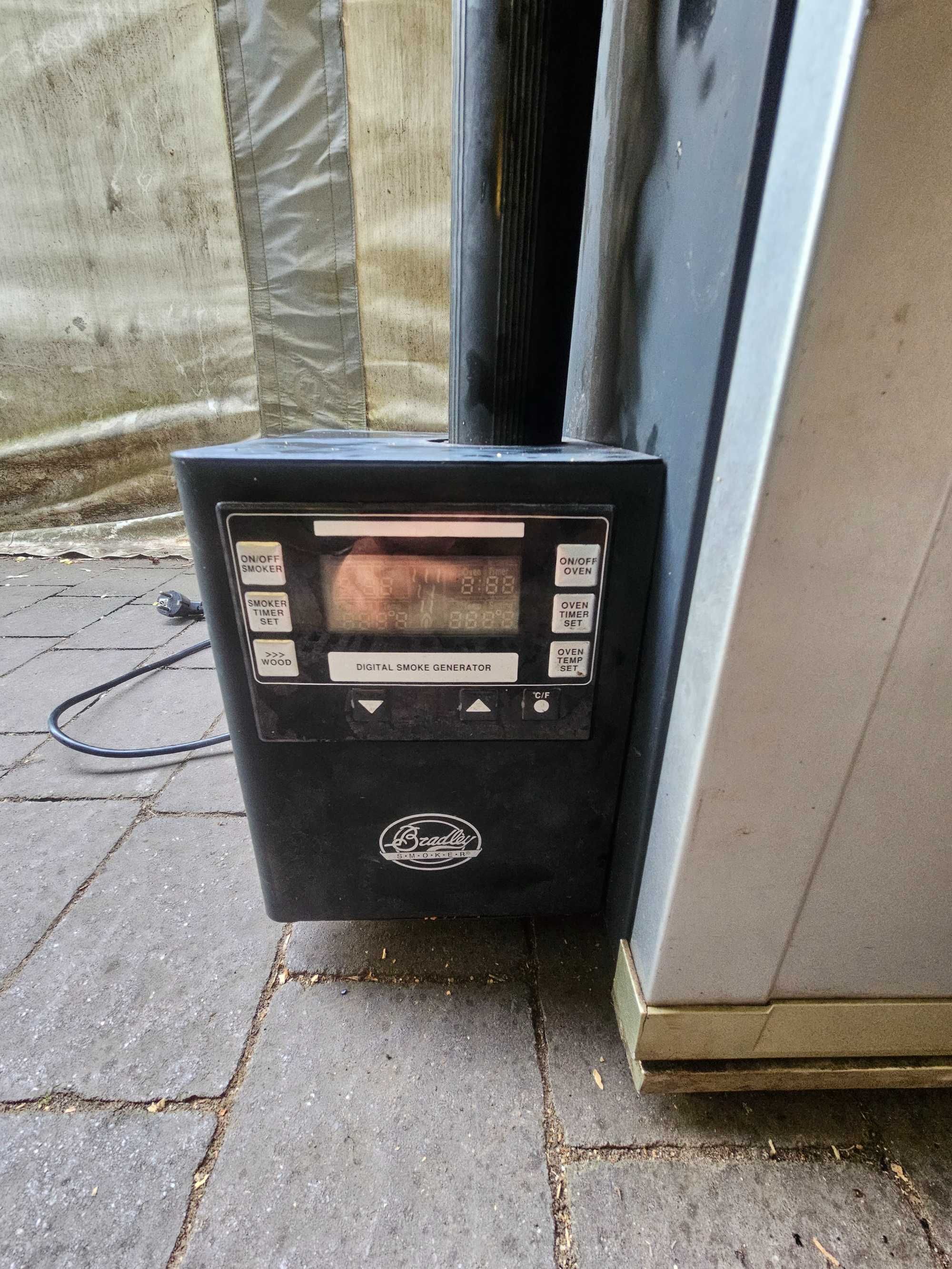 WĘDZARNIA BRADLEY SMOKERDIGITAL 6R+adapter na zimny dym+ 720 brykietow