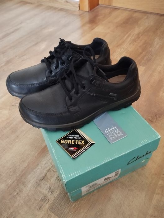 Продам чоловічі черевики Clarks