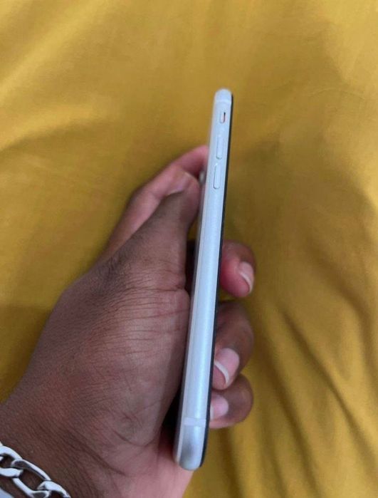 Vendo IPhone SE 64gb Todo Original.