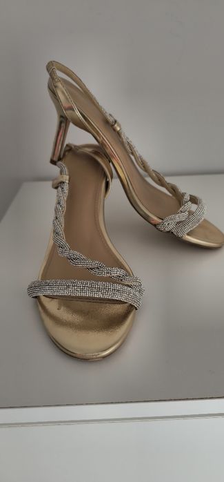 Złote sandały na szpilce 41 cyrkonie