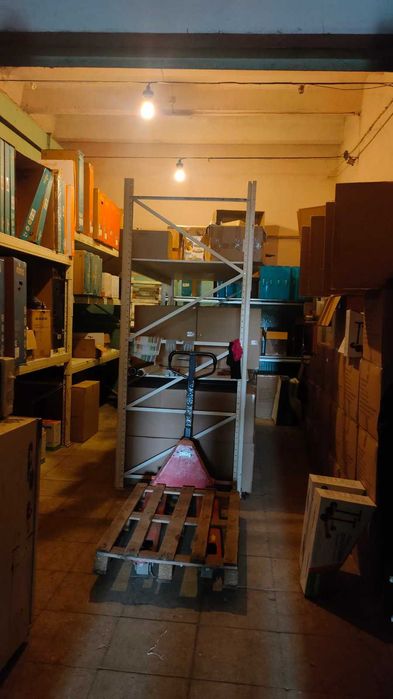 Оренда складського приміщення 217 кв.м. р-н Арсен (Зелена)