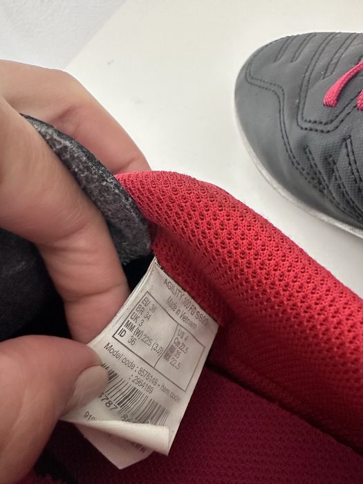 Chuteiras de futebol nr 36, como novas