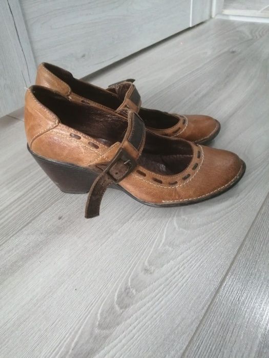 Buty damskie skórzane 37