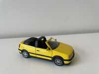 38. Model Volkswagen Golf Mk3 cabriolet 1:43 NewRay (nie schuco)