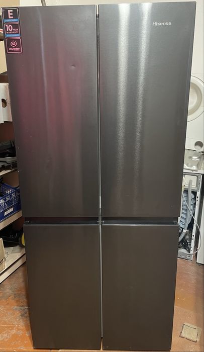 Холодильник Hisense