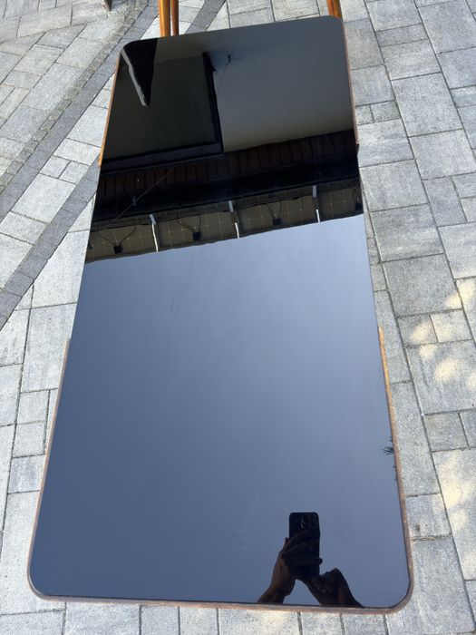 Stolik z czarnym szklanym blatem.Jiroutek.Czechoslowacja.