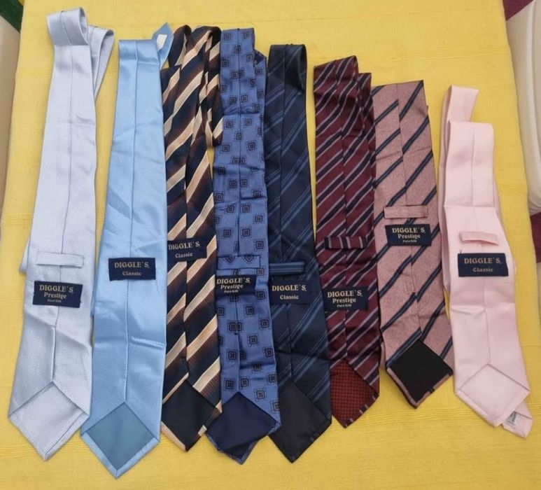 Gravatas Várias em bom estado valor cada