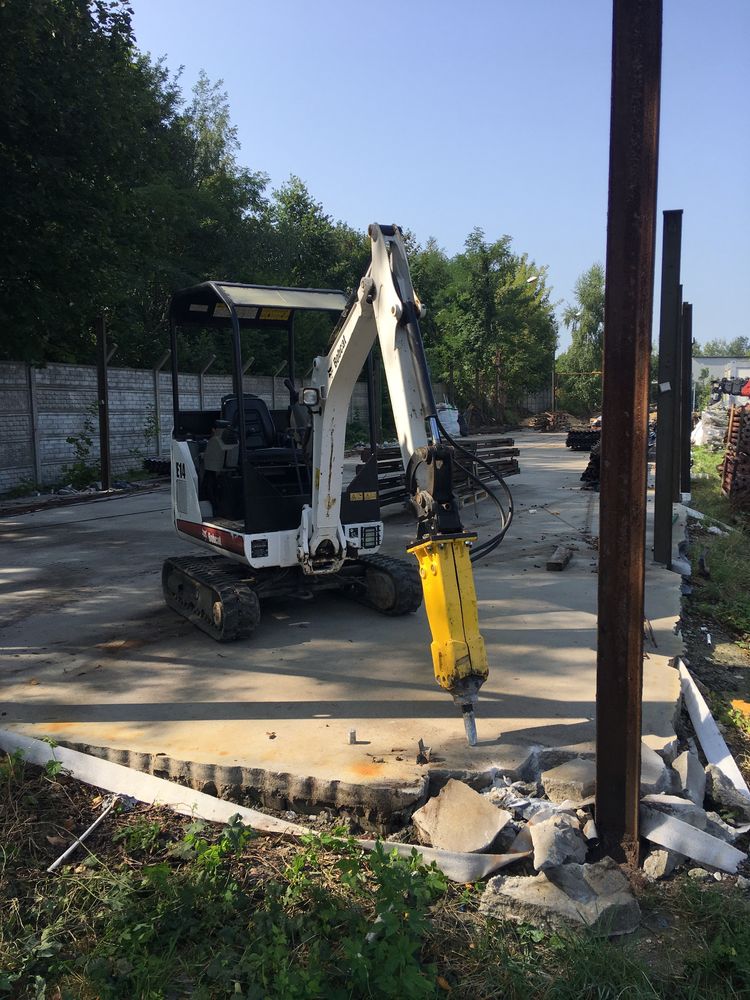Autolaweta, Minikoparka Bobcat, kucie młotem hydraulicznym !