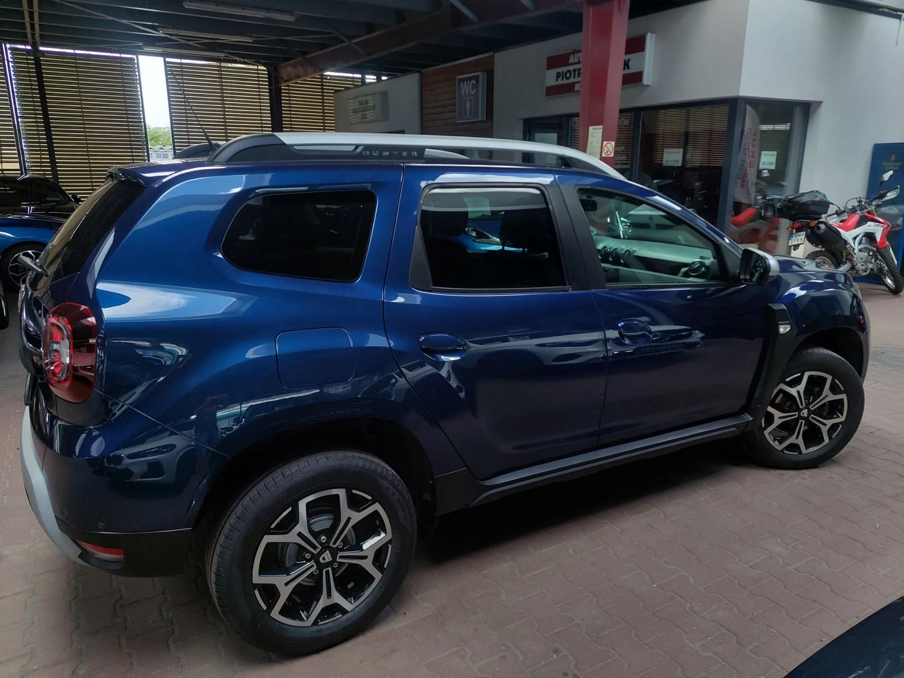 Dacia Duster Auto jest na gwarancji do stycznia 2026 roku. Bogata wersja