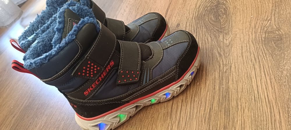 Kozaki skechers r.31