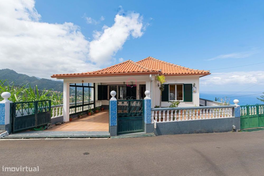 Moradia - T3 - Porto  da  Cruz