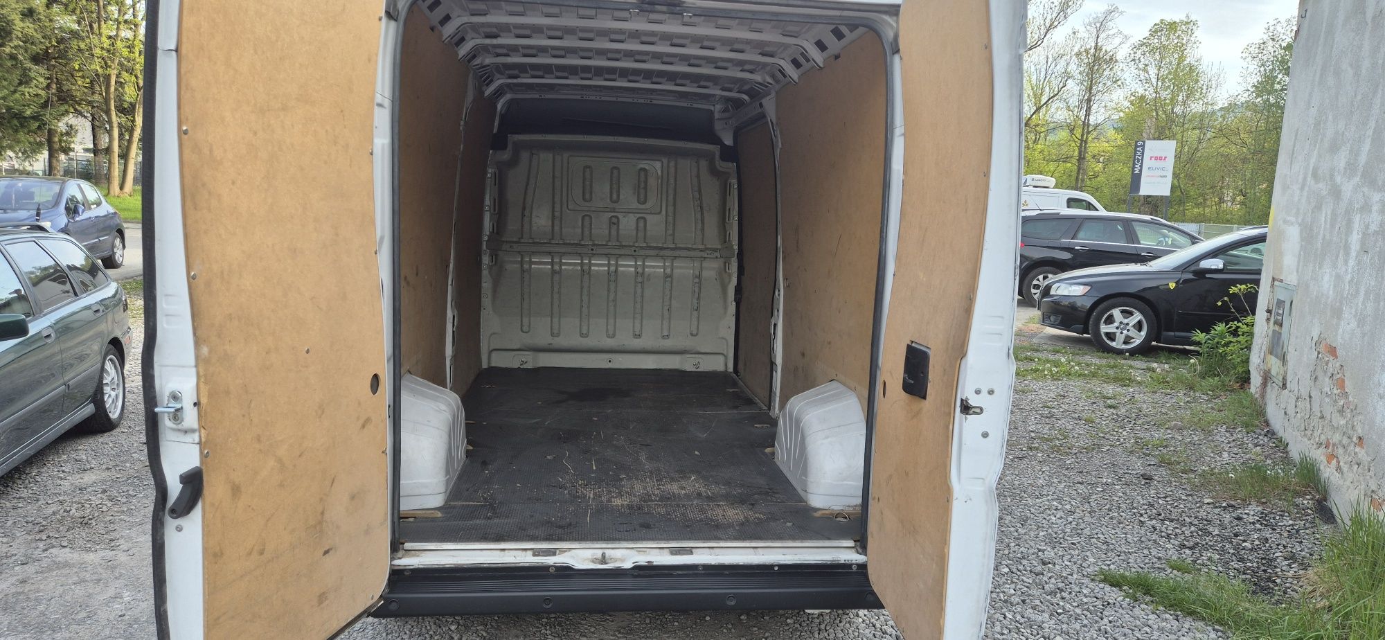 Wypożyczalnia samochodów dostawczych Fiat Ducato L3H2 2.3JTD 2020