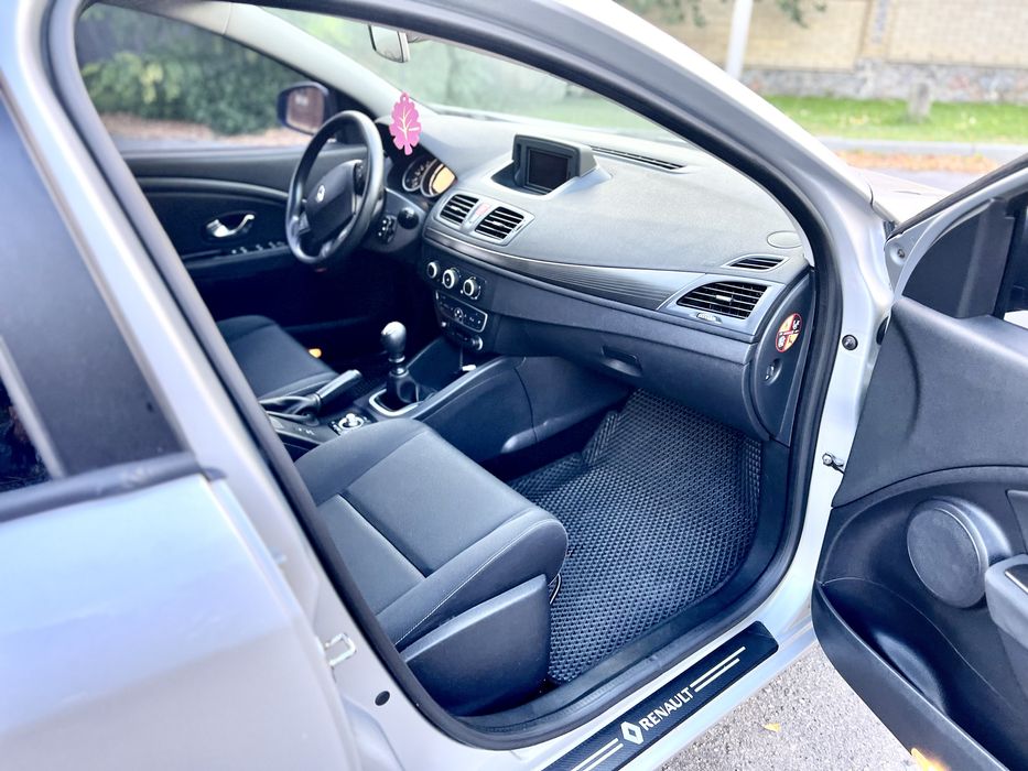 Renault Megane 1.6 бензин