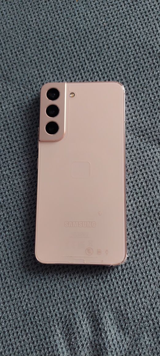 Samsung  Galaxy S22 stan idealny