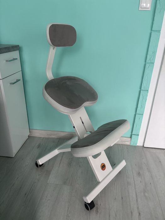 Klękosiad ergonomiczny