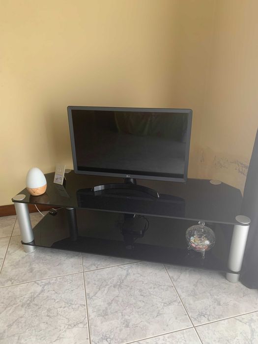 Mesa de vidro / suporte de televisão