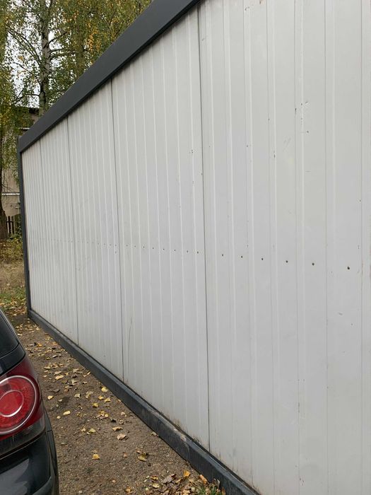 Na sprzedaż kontener socjalny, widoczny na zdjęciach