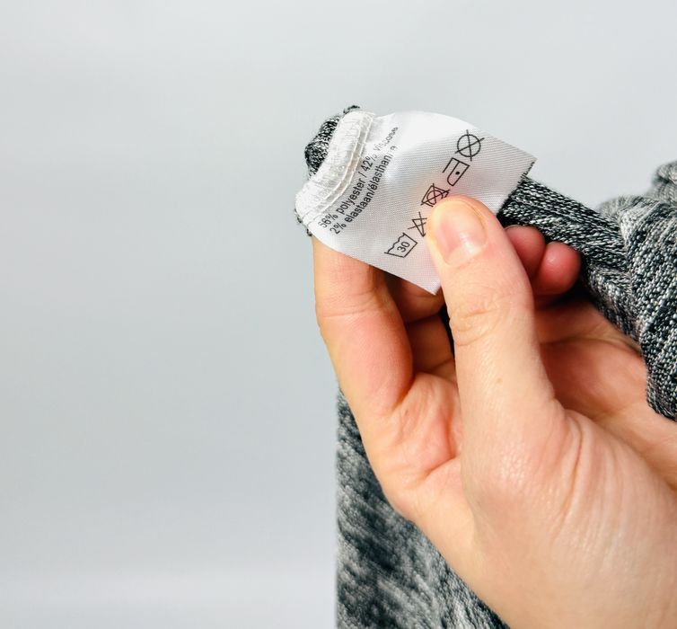 Szara sukienka maxi bez rękawów L 40