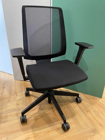 Fotel biurowy krzesło obrotowe Profim LightUp 250 SFL