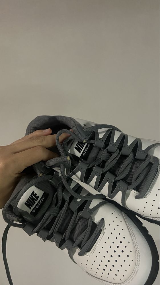 Тенісні кросівки nike