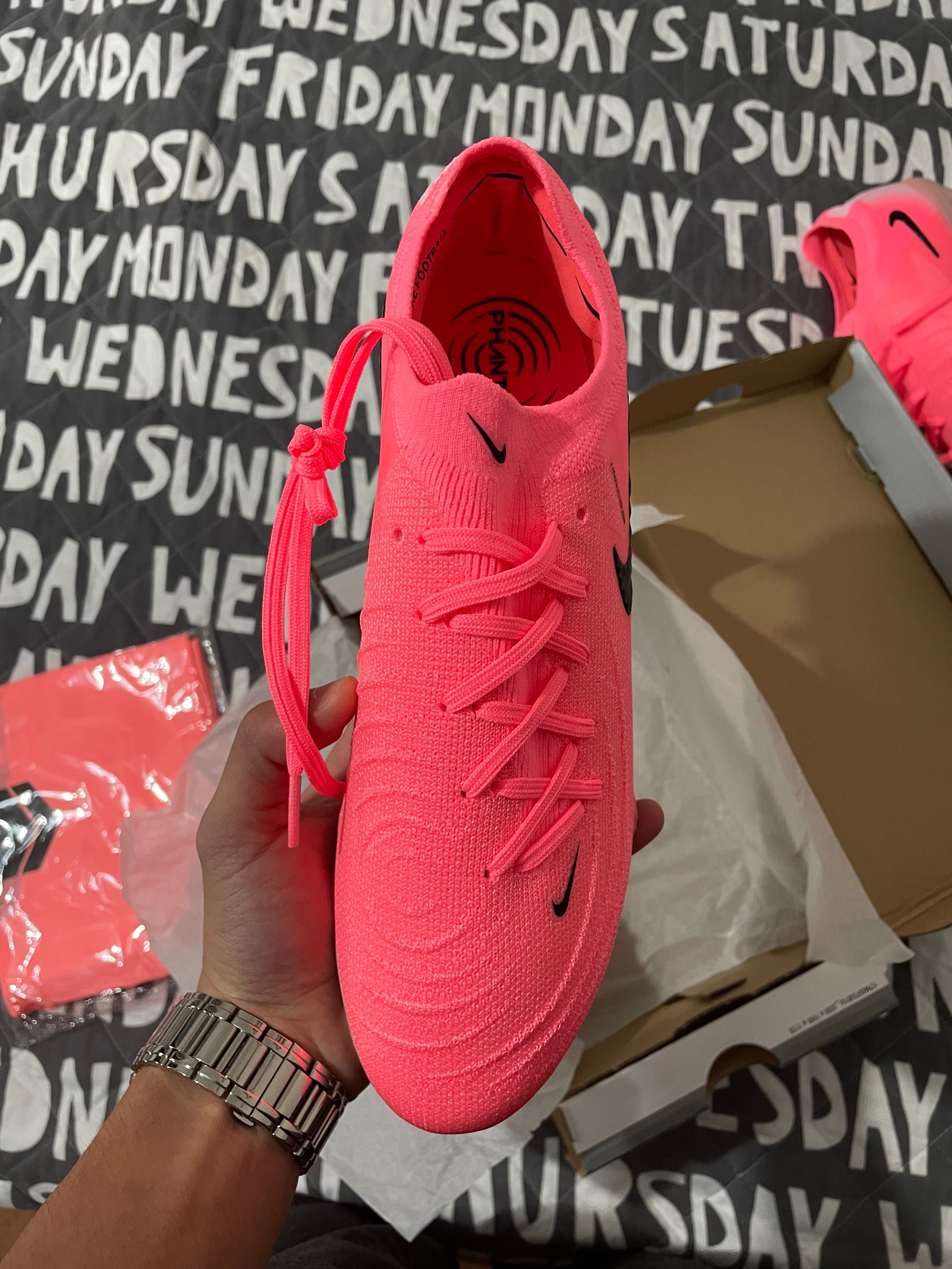 Chuteira Nike Phantom II Rosa + Saco para Chuteira