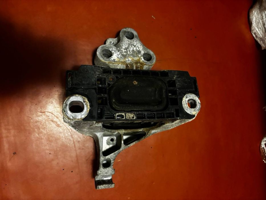 Комплект 3× подушки двигателя/коробки б/у