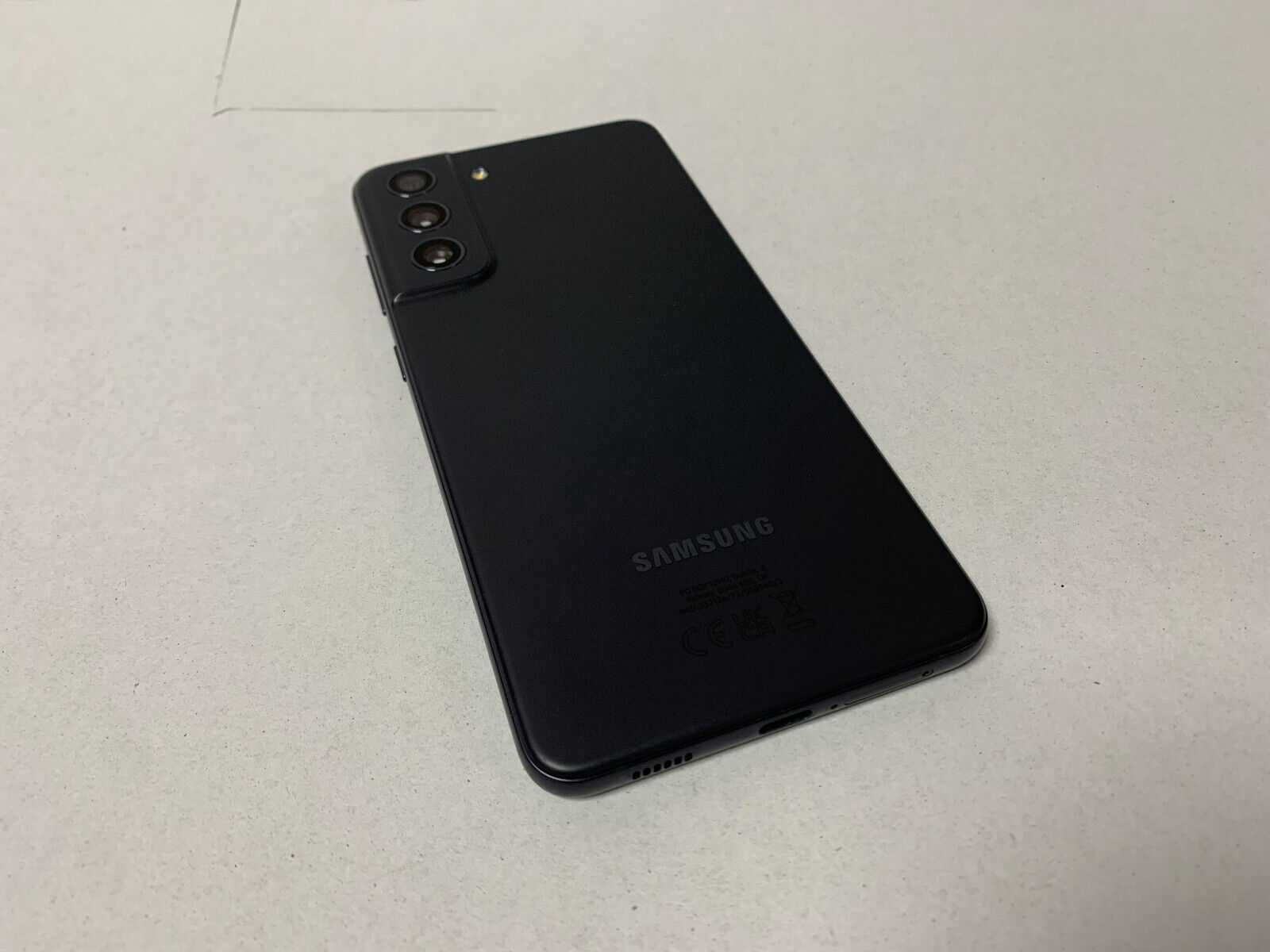 Samsung Galaxy S21 FE 5G SM-G990B 128GB Smartphone Graphite