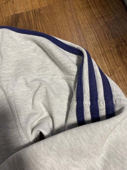 Винтажный серый свитшот adidas с лампасами