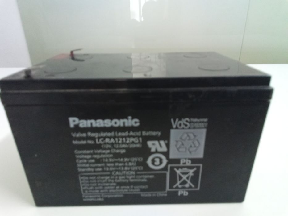 Bateria Panasonic ,Valve regulated Lead_Acid Battery Modelo  LC-RA1212