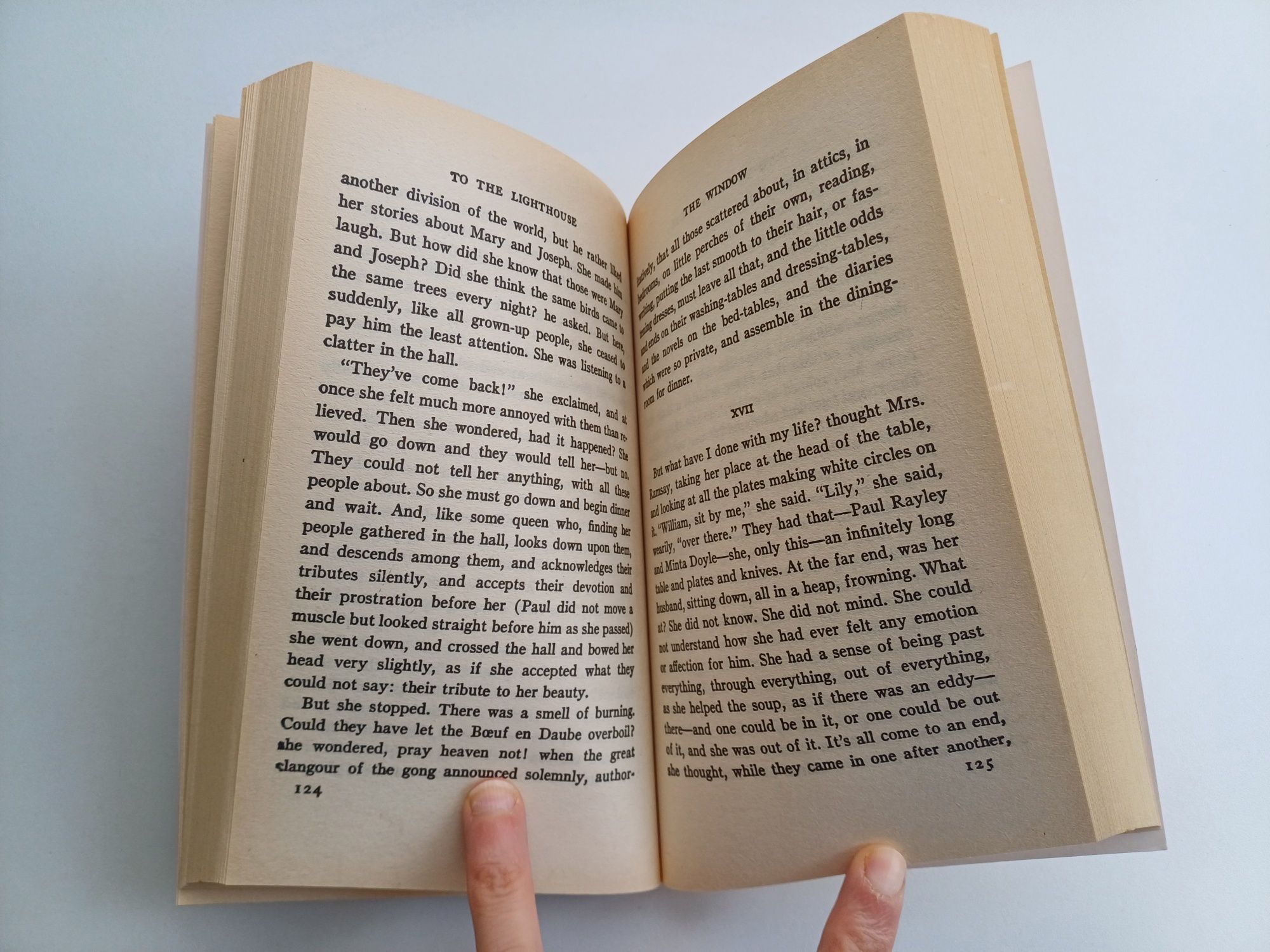 Livro "To the Lighthouse" de Virginia Woolf