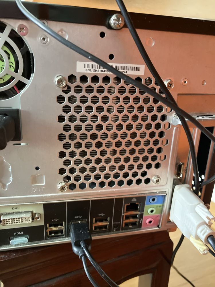 Laptop inteli5 4400, 1 terabyte, monitor LG, tudo a 100%