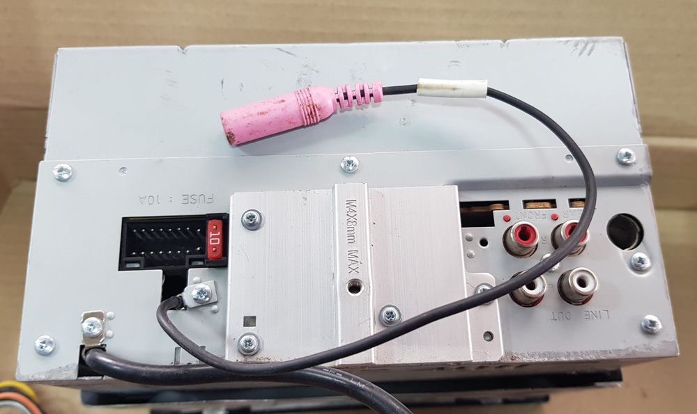 Автомагнитола JVC KW-R600BT