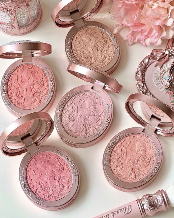 Румʼяна Flower Knows