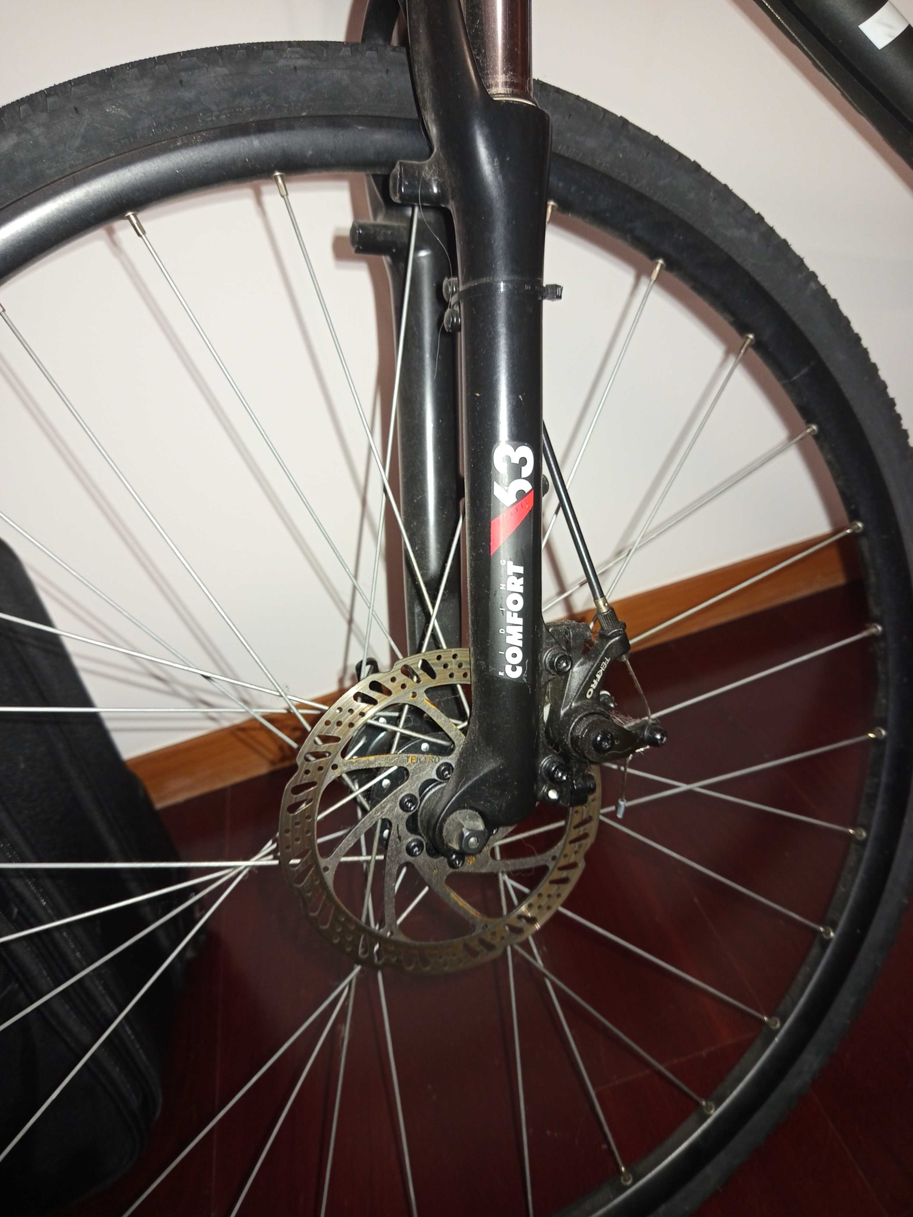 Bicicleta B'TWIN River
