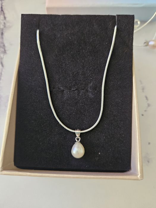 Srebrne zawieszki z perłą