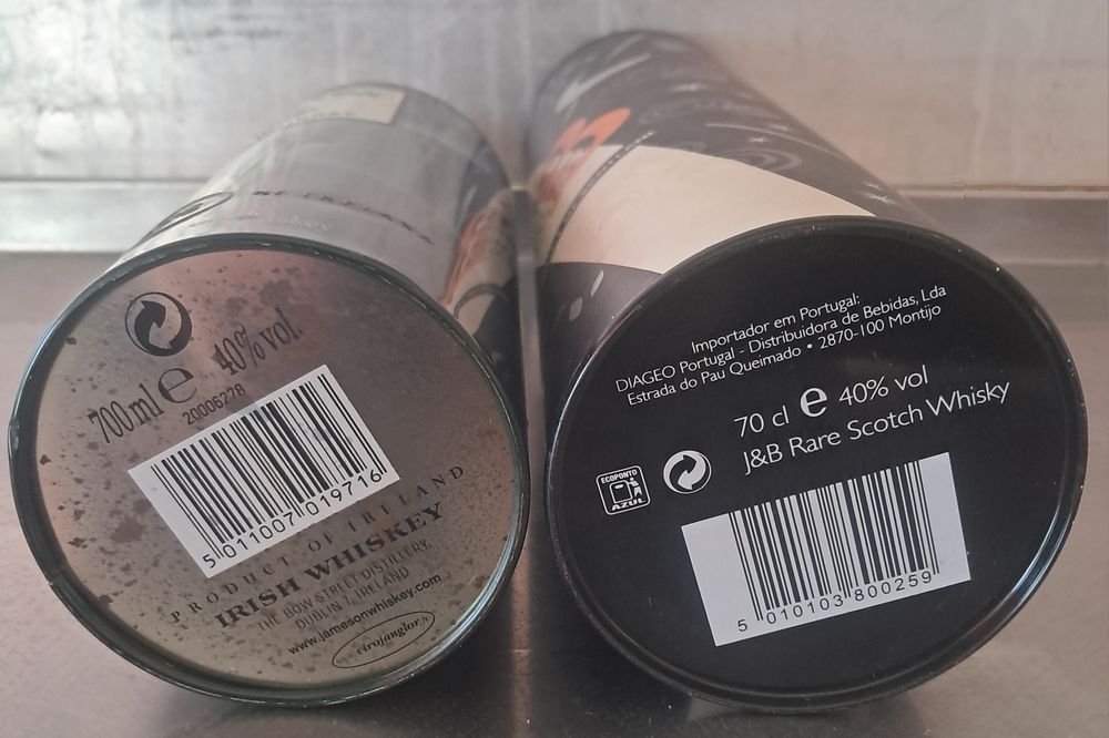 Caixas vazias Whiskey