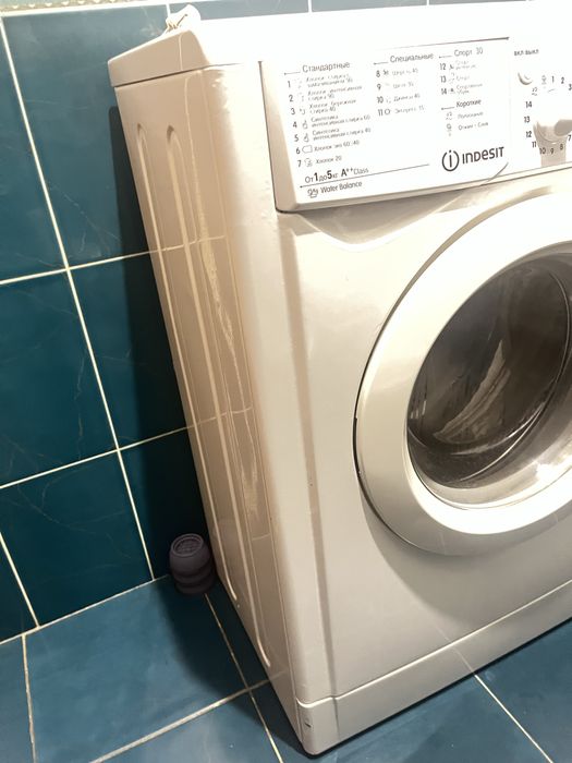 Пральна машина INDESIT IWSC51052A